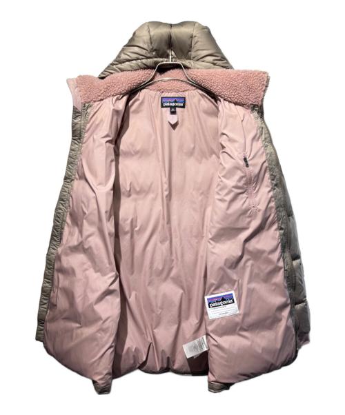 Patagonia（パタゴニア）Patagonia (パタゴニア) Girl's Down Parka Patagonia ベージュ×ピンク サイズ:SIZE XXL(ガールズ)の古着・服飾アイテム
