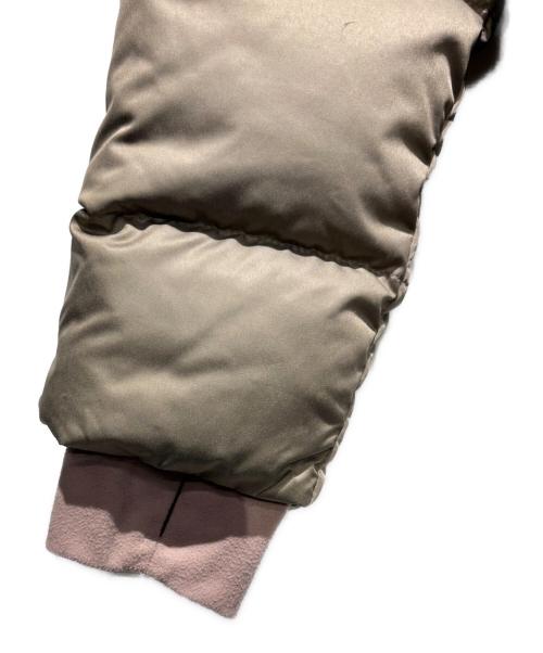 Patagonia（パタゴニア）Patagonia (パタゴニア) Girl's Down Parka Patagonia ベージュ×ピンク サイズ:SIZE XXL(ガールズ)の古着・服飾アイテム