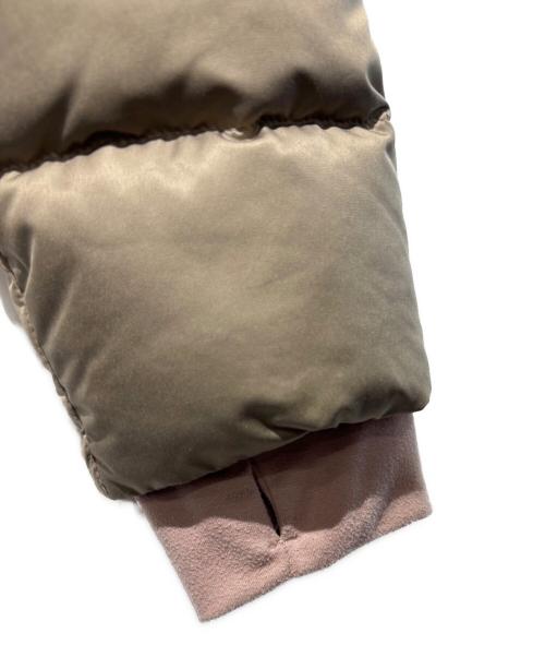 Patagonia（パタゴニア）Patagonia (パタゴニア) Girl's Down Parka Patagonia ベージュ×ピンク サイズ:SIZE XXL(ガールズ)の古着・服飾アイテム