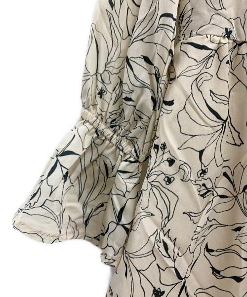 SLOBE IENA（スローブ イエナ）SLOBE IENA (スローブ イエナ) SLOBE IENA　花柄ワンピース アイボリー サイズ:FREEの古着・服飾アイテム