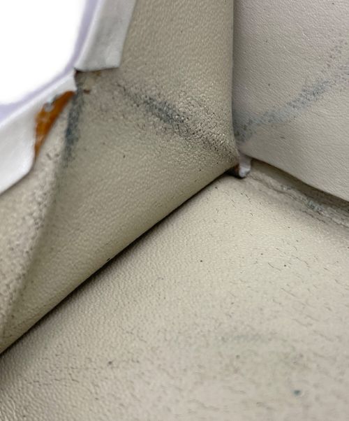 HIROKO HAYASHI（ヒロコ ハヤシ）HIROKO HAYASHI (ヒロコ ハヤシ) 3つ折り財布 ベージュの古着・服飾アイテム