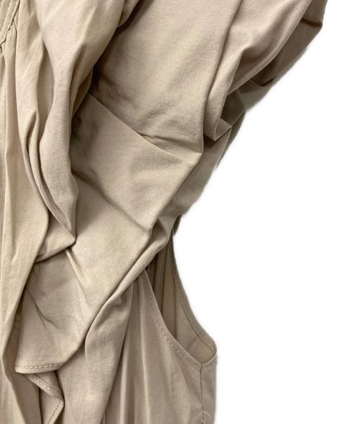 COCODEAL（ココディール）COCODEAL (ココディール) フリルスリーブティアードワンピース ベージュ サイズ:2の古着・服飾アイテム