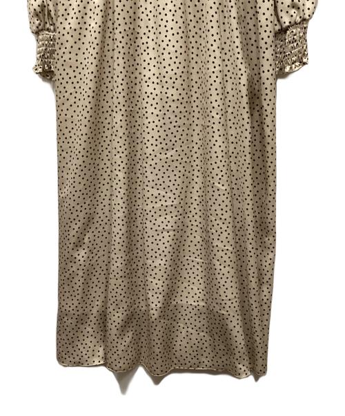 ANAYI（アナイ）ANAYI (アナイ) サテンドットプリントタイワンピース ベージュ サイズ:38 未使用品の古着・服飾アイテム