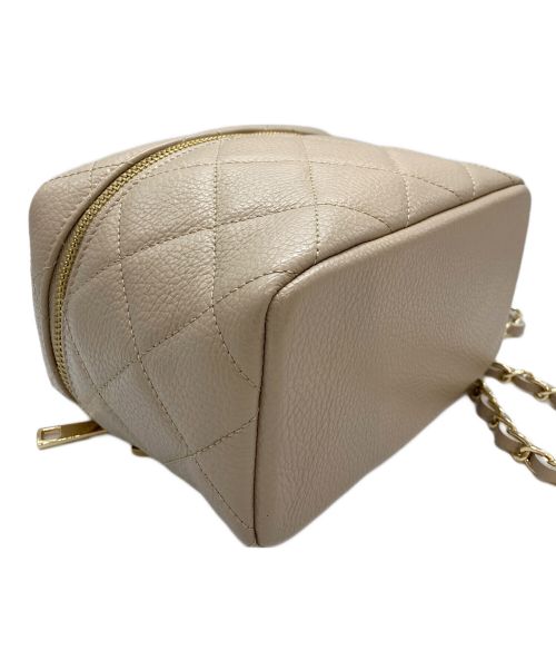 Milos（ミロス）Milos (ミロス) 2WAYキルティングバニティバッグ ベージュの古着・服飾アイテム
