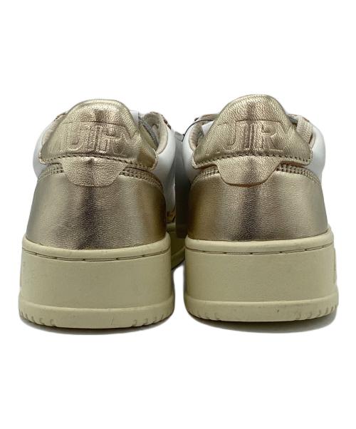 AUTRY（オートリ―）AUTRY (オートリ―) スニーカー ホワイト サイズ:36 未使用品の古着・服飾アイテム