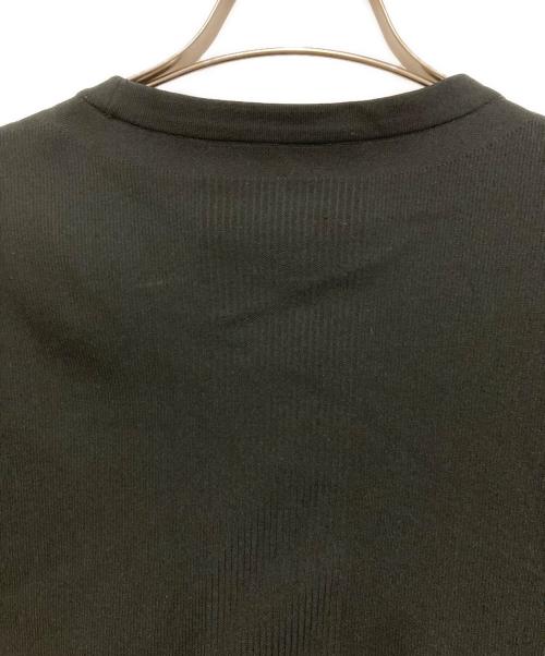 DESCENTE ALLTERRAIN（デザイント オルテライン）Descente ALLTERRAIN (デザイント オルテライン) フュージョンニットTシャツ ブラック サイズ:Mの古着・服飾アイテム