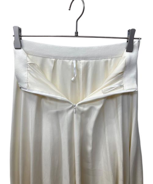 ANAYI（アナイ）ANAYI (アナイ) スエード調フレアプリーツスカート ホワイト サイズ:36の古着・服飾アイテム