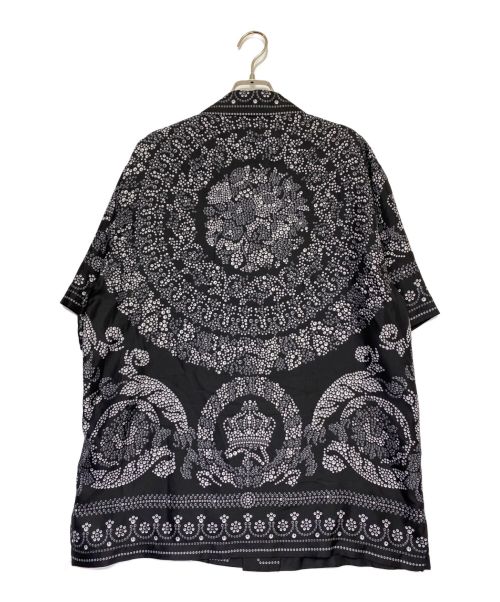 VERSACE（ヴェルサーチ）VERSACE (ヴェルサーチ) シャツ ブラック×ホワイト サイズ:50の古着・服飾アイテム