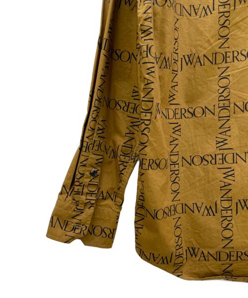 J.W.ANDERSON（ジェイダブリューアンダーソン）J.W.ANDERSON (ジェイダブリューアンダーソン) Printed Logo Shirt ベージュ サイズ:36の古着・服飾アイテム