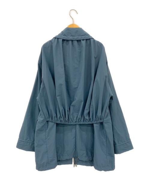 RIM.ARK（リムアーク）RIM.ARK (リムアーク) Back parachute spring CT/バックパラシュートコート ブルー サイズ:FREEの古着・服飾アイテム