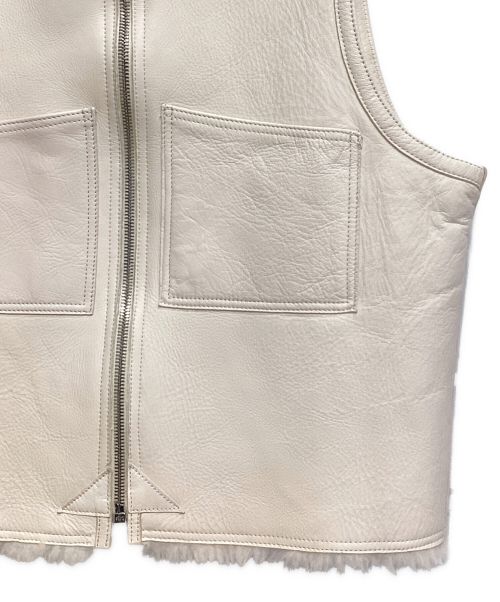 OUR LEGACY（アワーレガシー）OUR LEGACY (アワーレガシー) REVERSIBLE SHEARLING VEST（リバーシブルシアリングベスト） ベージュ サイズ:48の古着・服飾アイテム