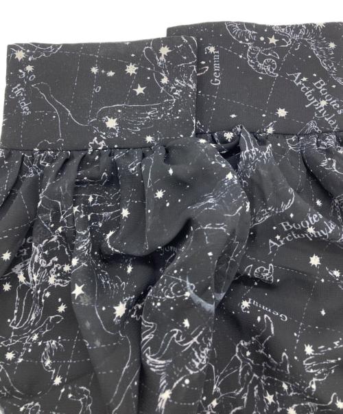 JILL BY JILLSTUART（ジル バイ ジルスチュアート）JILL BY JILLSTUART (ジル バイ ジルスチュアート) ホロスコーププリントワンピース ブラック サイズ:SIZE Freeの古着・服飾アイテム