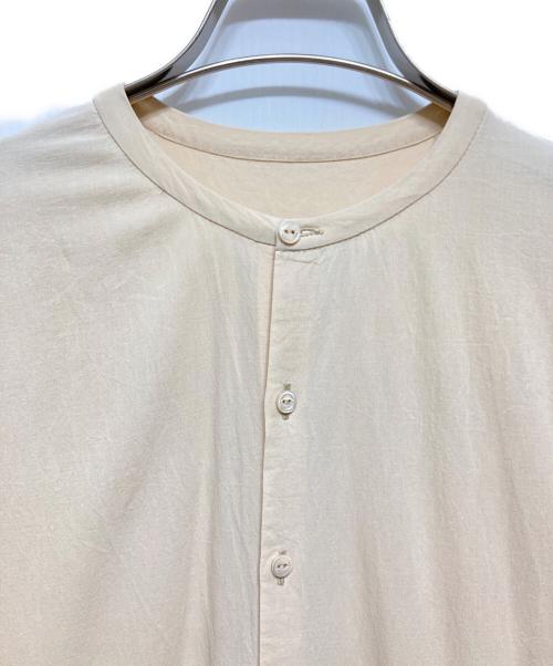 Veritecoeur（ヴェリテクール）Veritecoeur (ヴェリテクール) コットンノーカラーウエストギャザーワンピース ベージュ サイズ:1の古着・服飾アイテム