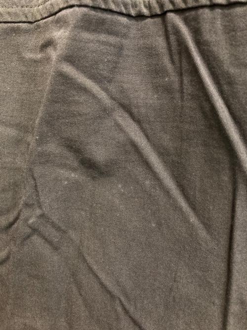 ISSEY MIYAKE（イッセイミヤケ）ISSEY MIYAKE (イッセイミヤケ) 製品染めスカート オリーブ サイズ:SIZE Mの古着・服飾アイテム