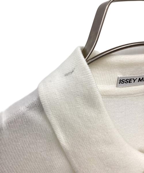 ISSEY MIYAKE（イッセイミヤケ）ISSEY MIYAKE (イッセイミヤケ) ニットポロシャツ ホワイト サイズ:Ⅿの古着・服飾アイテム