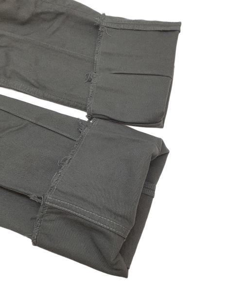 MEYAME（メヤメ）MEYAME (メヤメ) カラーセンタープリーツフレアジーンズ ブラックの古着・服飾アイテム