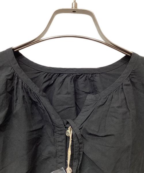 nest Robe（ネストローブ）nest Robe (ネストローブ) コットンリネンティアードブラウス ブラック サイズ: Freeの古着・服飾アイテム