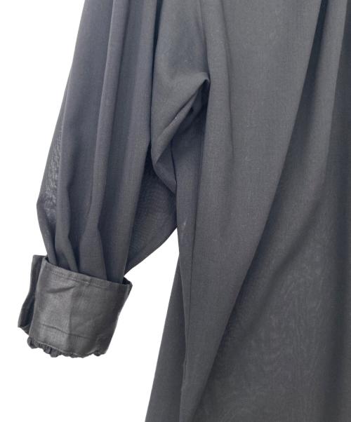 HYKE（ハイク）HYKE (ハイク) ボイルギャザーシャツ ブラック サイズ:2の古着・服飾アイテム