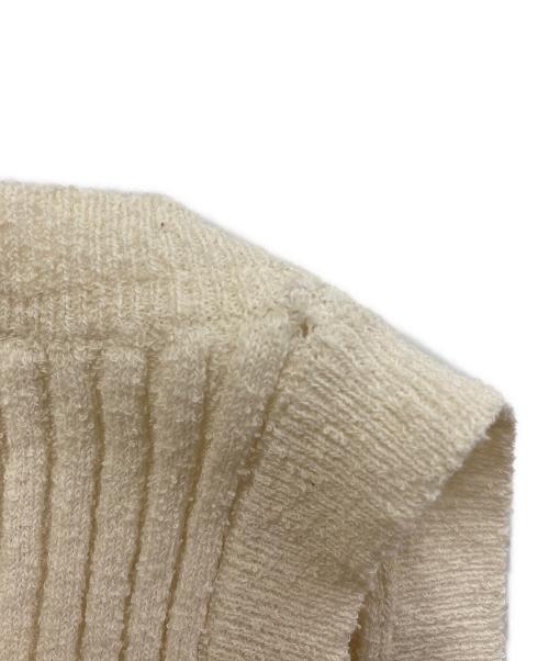 GENESIS Ⅱ by MCQ（ジェネシス・ツー・バイ・エムシーキュー）GENESIS Ⅱ by MCQ (ジェネシス・ツー・バイ・エムシーキュー) ノースリーブニット アイボリー サイズ:SIZE Mの古着・服飾アイテム