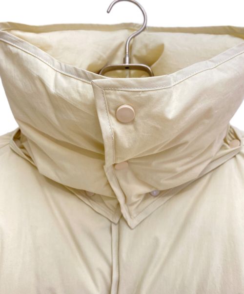 BOTTEGA VENETA（ボッテガベネタ）BOTTEGA VENETA (ボッテガベネタ) Padded down jacket（パテッドダウンジャケット） オフホワイト サイズ:Mの古着・服飾アイテム