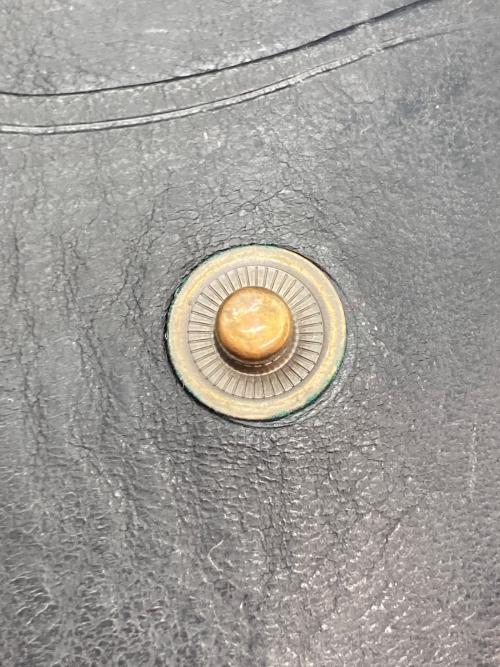 BEERBELLY（ビアベリー）BEERBELLY (ビアベリー) Dフラップ ウォレット ブラックの古着・服飾アイテム