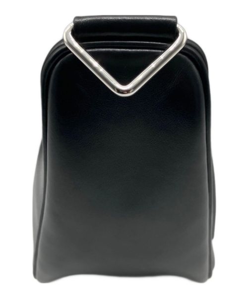 PRADA（プラダ）PRADA (プラダ) トライアングル エンボスロゴ レザー ショルダーバッグ ブラックの古着・服飾アイテム