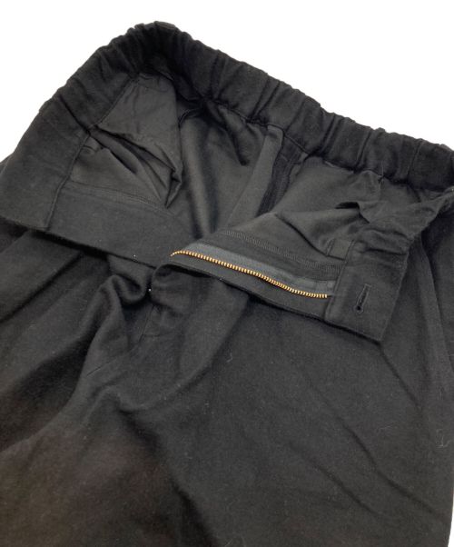 FACTORY（ファクトリー）FACTORY (ファクトリー) 綿ウール朱子織 テーパードパンツ ブラック サイズ:2の古着・服飾アイテム