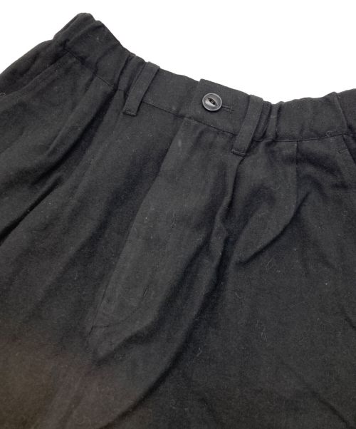 FACTORY（ファクトリー）FACTORY (ファクトリー) 綿ウール朱子織 テーパードパンツ ブラック サイズ:2の古着・服飾アイテム