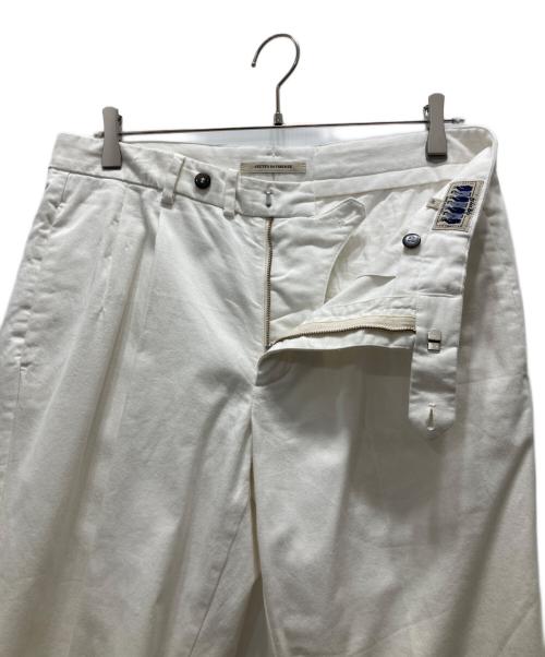 giab's ARCHIVIO（ジャブス アルキヴィオ）giab's ARCHIVIO (ジャブス アルキヴィオ) 2プリーツパンツ ホワイト サイズ:48の古着・服飾アイテム