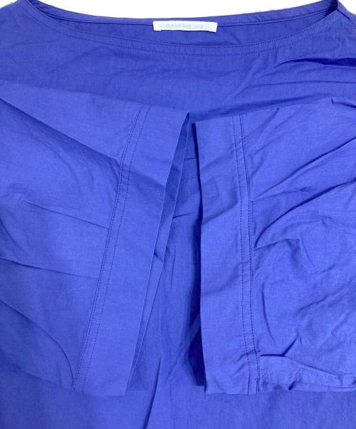 GALERIE VIE（ギャルリーヴィー）GALERIE VIE (ギャルリーヴィー) コンパクトコットンツイル ワイドスリーブブラウス ブルー サイズ:Fの古着・服飾アイテム