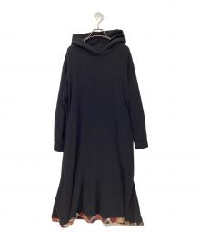 BLUE LABEL CRESTBRIDGE（ブルーレーベルクレストブリッジ）の古着「パーカーワンピース」｜ブラック