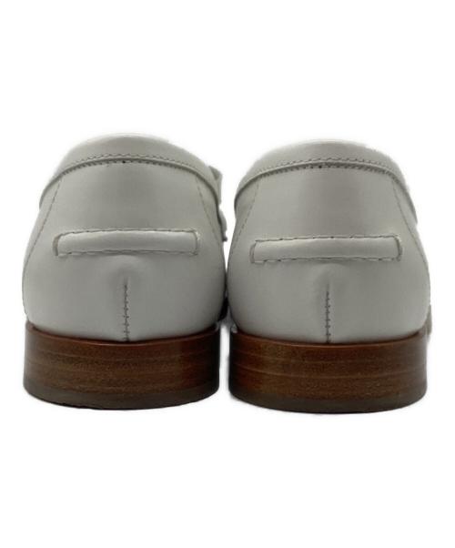 Salvatore Ferragamo（サルヴァトーレ フェラガモ）Salvatore Ferragamo (サルヴァトーレ フェラガモ) ローファー ホワイト サイズ:6の古着・服飾アイテム