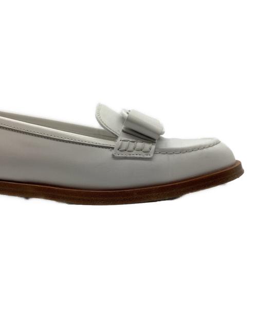 Salvatore Ferragamo（サルヴァトーレ フェラガモ）Salvatore Ferragamo (サルヴァトーレ フェラガモ) ローファー ホワイト サイズ:6の古着・服飾アイテム