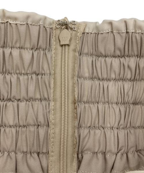 Mystrada（マイストラーダ）Mystrada (マイストラーダ) スプリングエンブロイダリータックスカート ベージュ サイズ:SIZE 38の古着・服飾アイテム