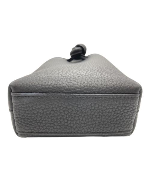 VASIC（ヴァジック）VASIC (ヴァジック) シュリンクレザーショルダーバッグ ブラックの古着・服飾アイテム