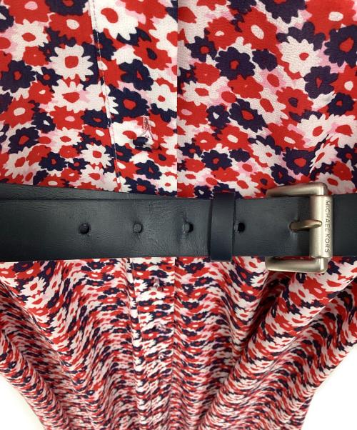 MICHAEL KORS（マイケルコース）MICHAEL KORS (マイケルコース) ベルト付花柄ワンピース レッド×ネイビー サイズ:Sの古着・服飾アイテム