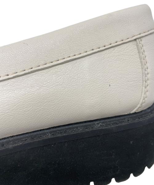 Caminando（カミナンド）Caminando (カミナンド) PLATFORM LOAFERS ホワイト サイズ:SIZE 8の古着・服飾アイテム