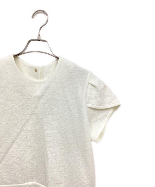 TOMORROW LAND collection（トゥモローランドコレクション）TOMORROW LAND collection (トゥモローランドコレクション) ナップコットン ペタルスリーブプルオーバー ホワイト サイズ:36 未使用品の古着・服飾アイテム