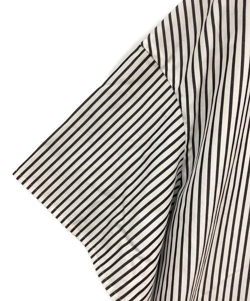 THE RERACS（ザ リラクス）THE RERACS (ザ リラクス) バンドカラーストライプシャツ ホワイト×ブラック サイズ:FREEの古着・服飾アイテム