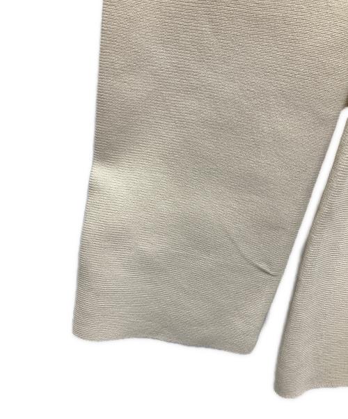 CADUNE（カデュネ）CADUNE (カデュネ) ペプラムパフニット ベージュ サイズ:SIZE38の古着・服飾アイテム