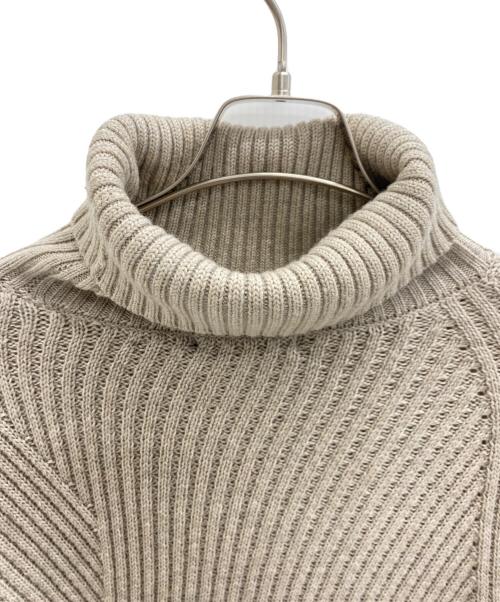 1piu1uguale3（ウノピュウノウグァーレトレ）1piu1uguale3 (ウノピュウノウグァーレトレ) CASH WOOL ZIGZAG TURTLE ベージュ サイズ:４の古着・服飾アイテム