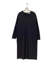 icB（アイシービー）の古着「ストレッチポンチ Vネックワンピース」｜ブラック