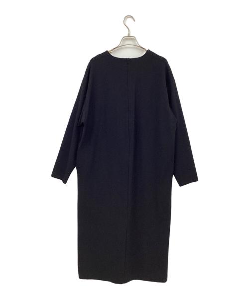 icB（アイシービー）icB (アイシービー) ストレッチポンチ Vネックワンピース ブラック サイズ:Lの古着・服飾アイテム