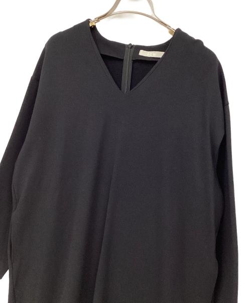 icB（アイシービー）icB (アイシービー) ストレッチポンチ Vネックワンピース ブラック サイズ:Lの古着・服飾アイテム