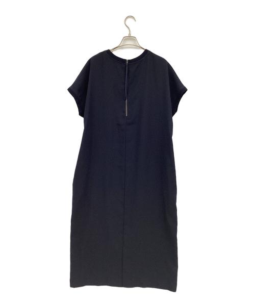 icB（アイシービー）icB (アイシービー) FluidBackSatin ワンピース ネイビー サイズ:42の古着・服飾アイテム