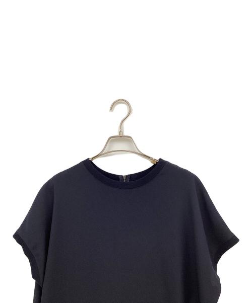 icB（アイシービー）icB (アイシービー) FluidBackSatin ワンピース ネイビー サイズ:42の古着・服飾アイテム