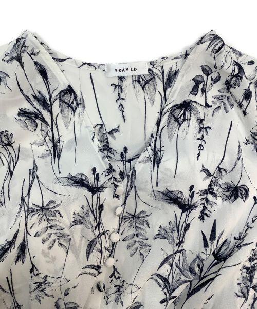 FRAY ID（フレイ アイディー）FRAY ID (フレイ アイディー) ワンピース ホワイト サイズ:Fの古着・服飾アイテム