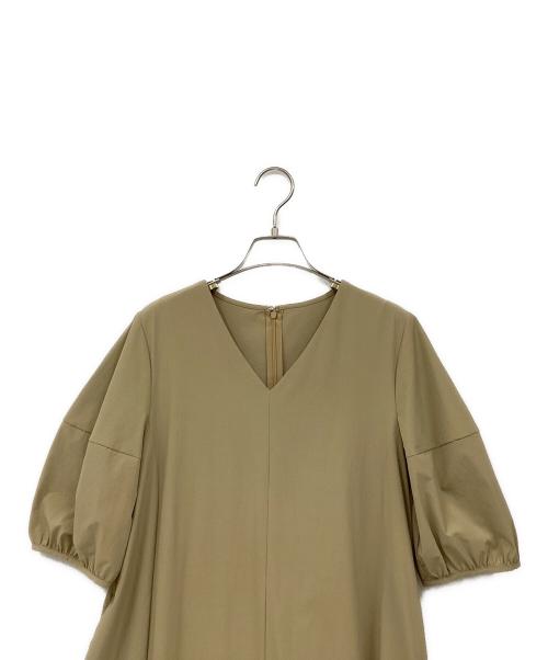 ROPE（ロペ）ROPE (ロペ) 【撥水加工】パフスリーブストレッチワンピース ベージュ サイズ:38 未使用品の古着・服飾アイテム