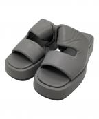 quartierglamカルチェグラム）の古着「PLATFORM PUFFY SLIDE SANDALS / プラットフォームパフィースライドサンダル」｜グレー