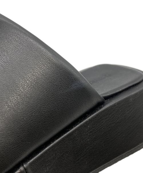 quartierglam（カルチェグラム）quartierglam (カルチェグラム) PLATFORM PUFFY SLIDE SANDALS ブラック サイズ:35.5の古着・服飾アイテム